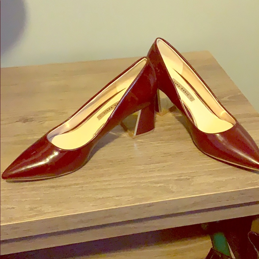 Zara Burgandy Pumps